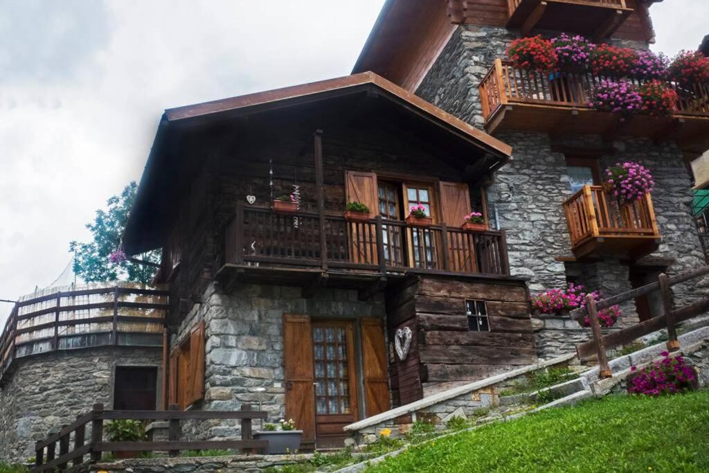 Chalet Indipendente In Centro A Валтурненче Екстериор снимка