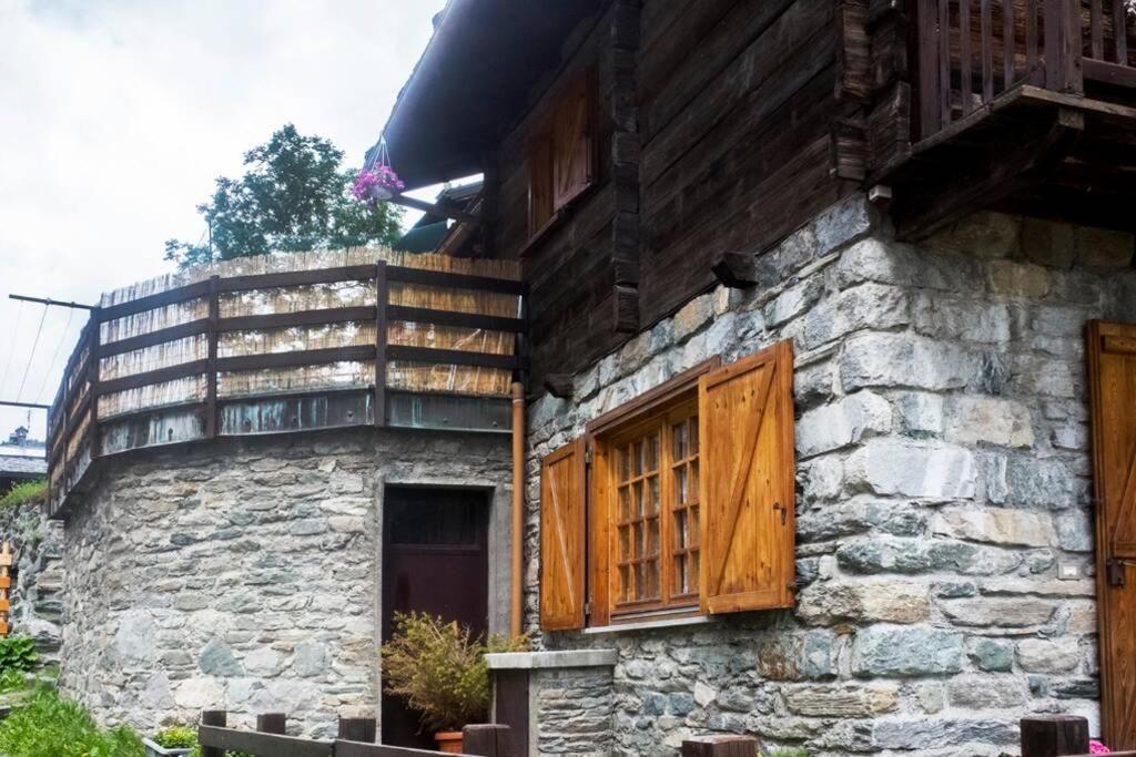 Chalet Indipendente In Centro A Валтурненче Екстериор снимка